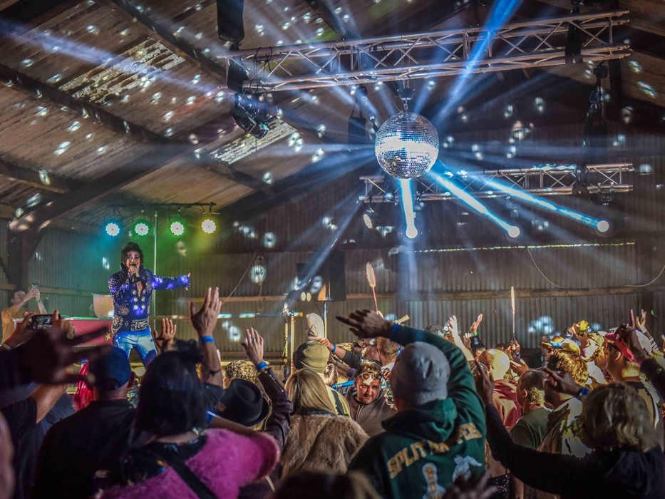 Glitterball Elvis at The Weekend Rumble