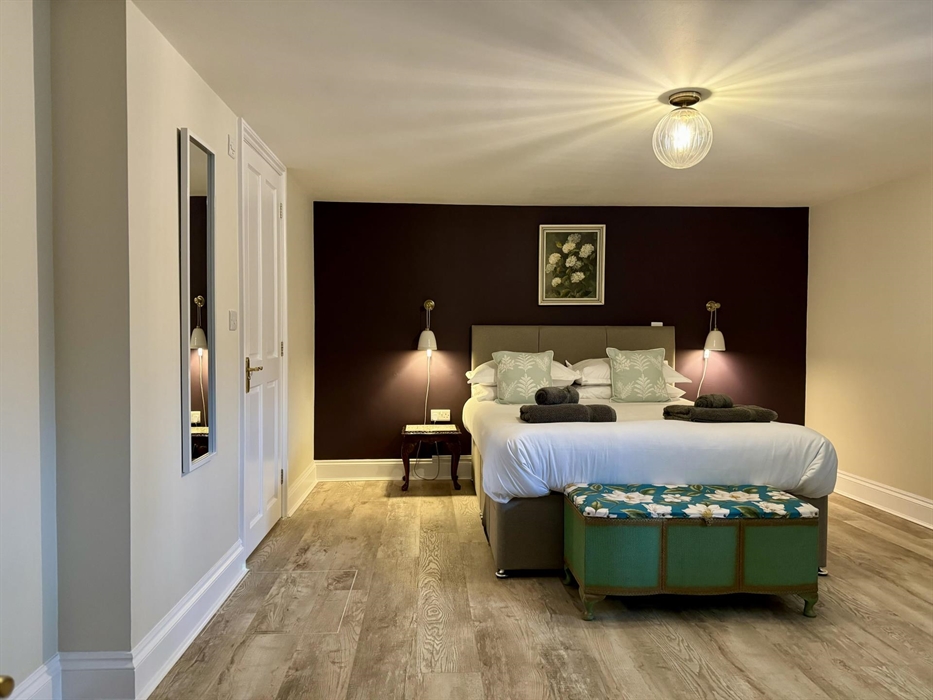 The Elms Master Bedroom