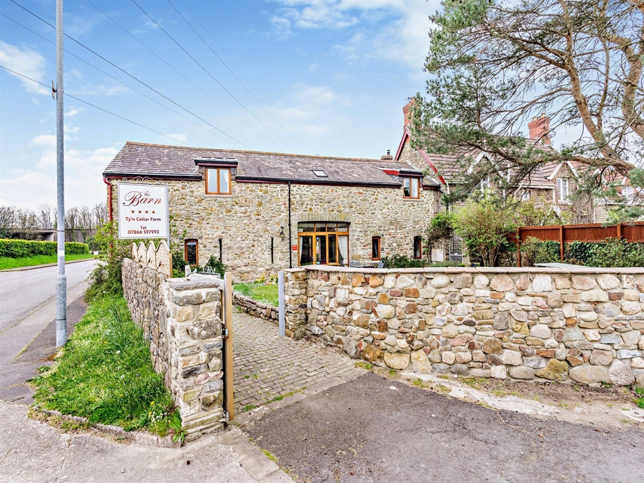 Main entrance to the Barn B&B