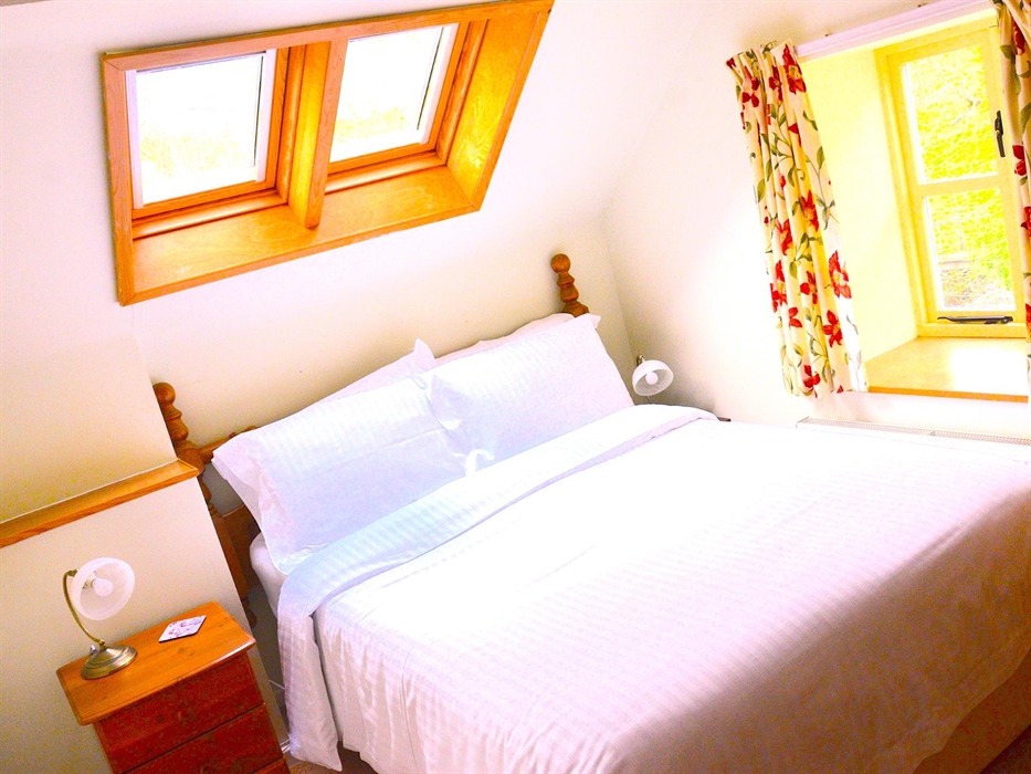 Hafannedd Cottage - master bedroom