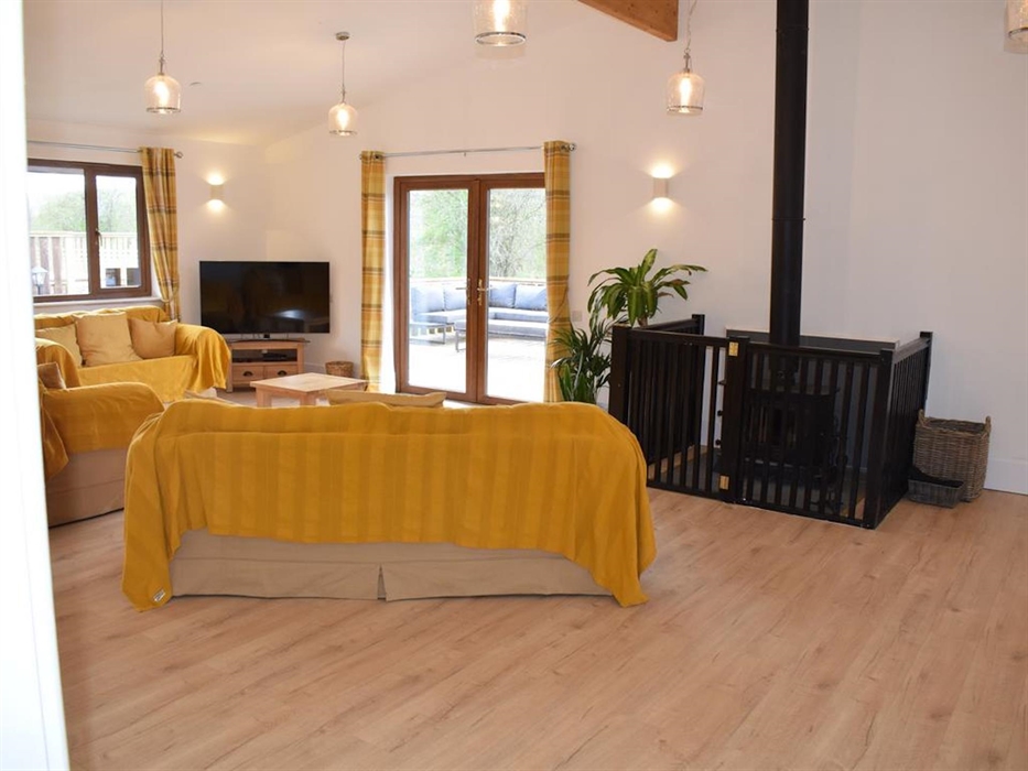 Lime, Mid Wales Lodges