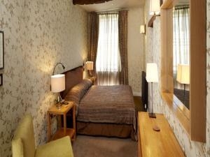 The Bull - Beaumaris