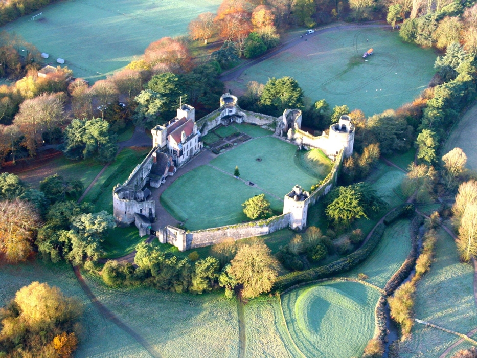Bailey Balloons over Caldicot Castle
