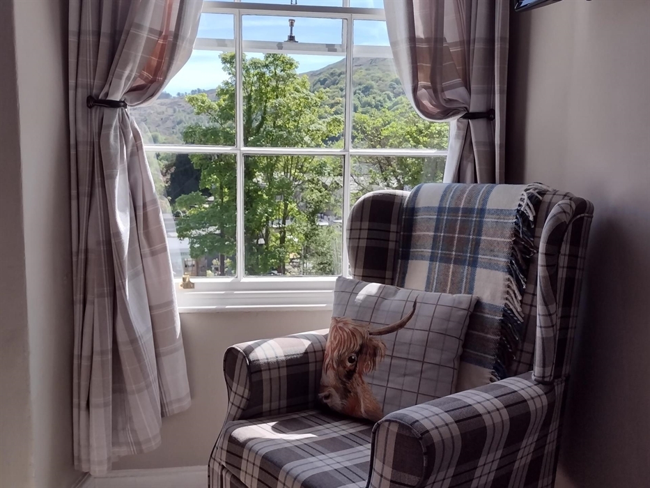 Room 2 Exclusive - river and mountain views