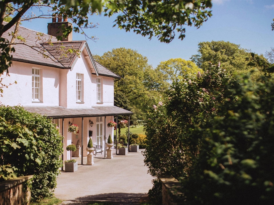 Plas Dinas Country House, Caernarfon, Snowdonia. A royal love nest. Former home of Lord Snowdon. Home to the Gunroom Restaurant.