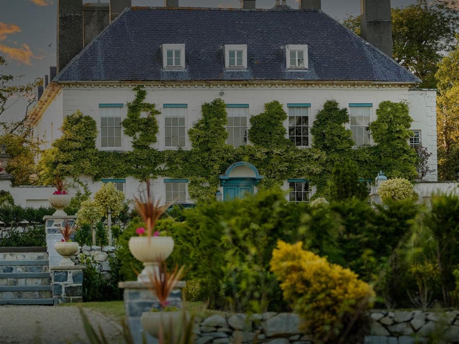 Gileston Manor Estate