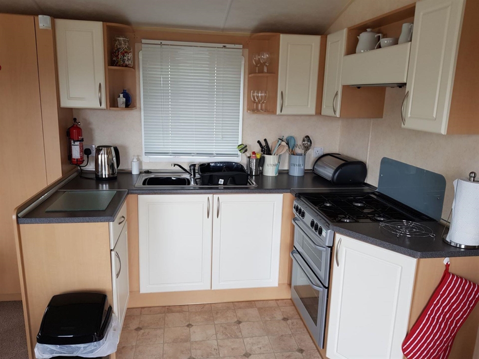 Large well equipped kitchen