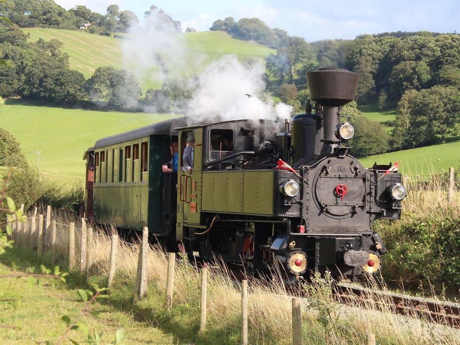 The 0-6-2T locomotive ‘Zillertal’ arrived on the W&LLR in Aug 2019, at the start of a two-year hire agreed with its owners the Zillertalbahn in Austri