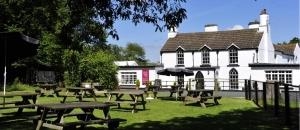 Tudor Lodge - Welcome to Comfort