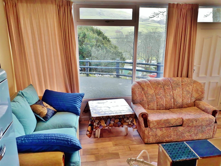 Here you can see the seating area with the parking bay beyond.