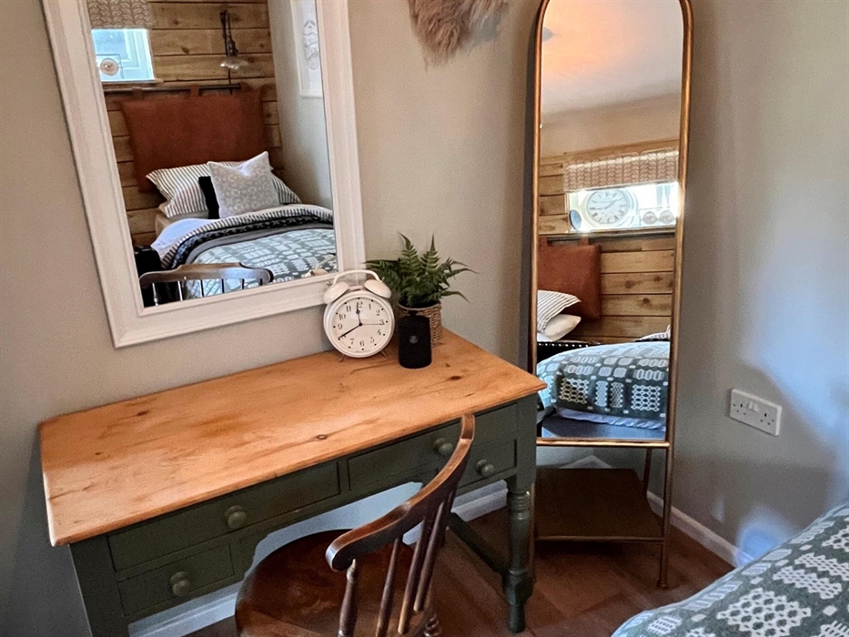 This twin room can also be set as a Kingsize should you prefer.