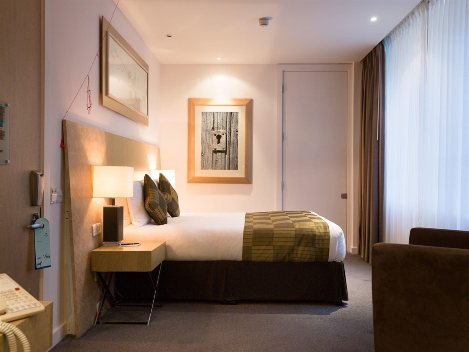 Bedroom at Park Plaza Cardiff