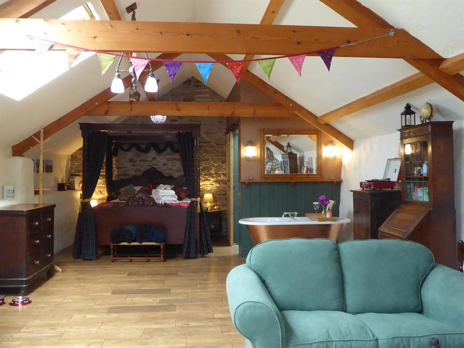 View inside Y Granar