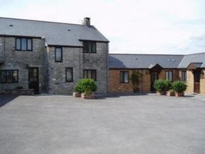 Parc Coed Machen Cottages