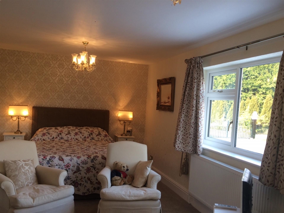 Lakeside Bed & Breakfast