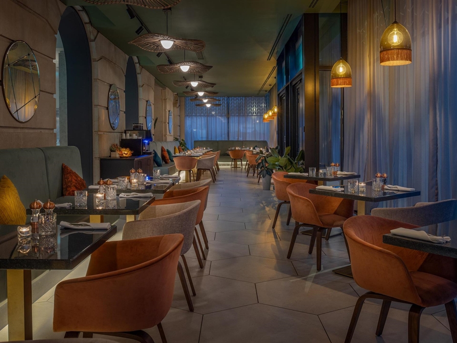 At Graze, sustainability is key. We prioritize local sourcing for an authentic Welsh flavour, choosing premium products from top local suppliers. Root