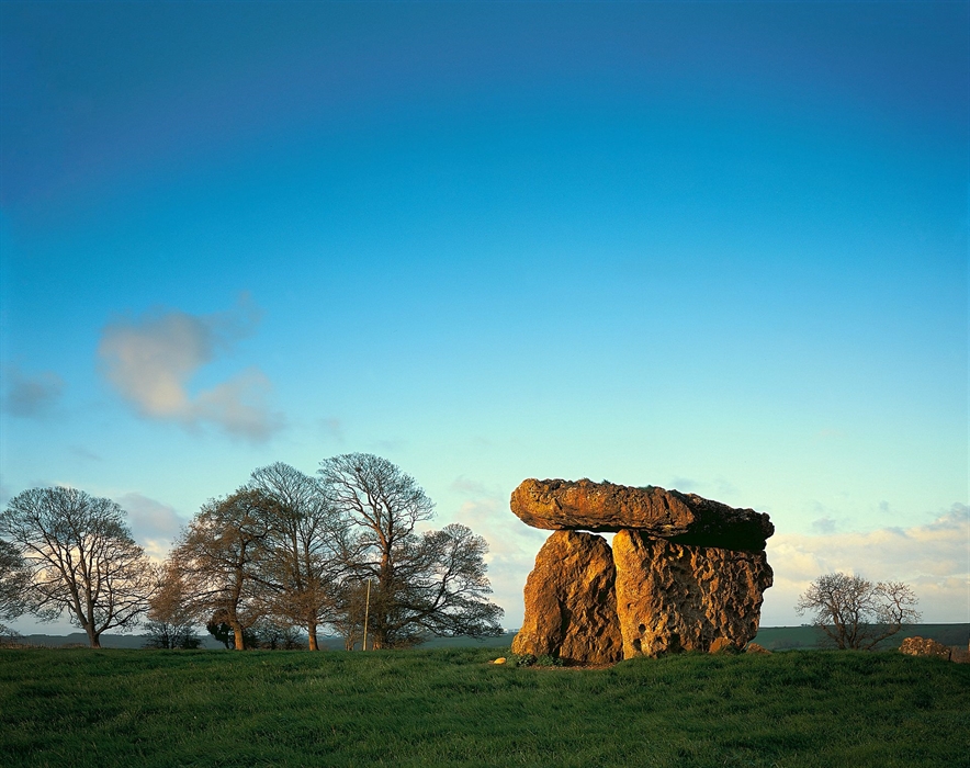 St Lythans chambered tomb