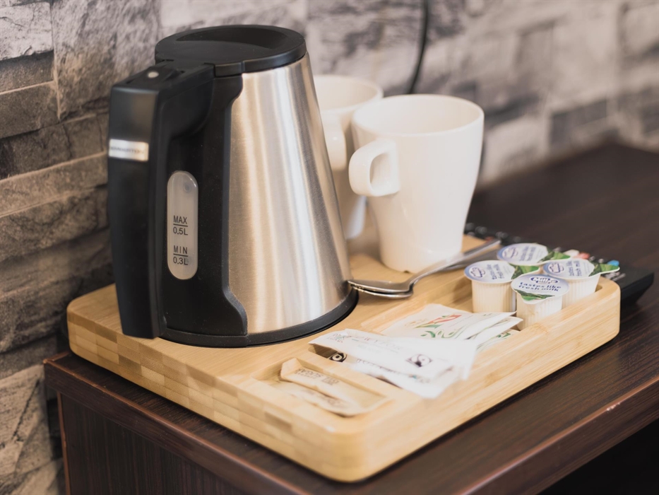 Tea/coffee maker in all rooms