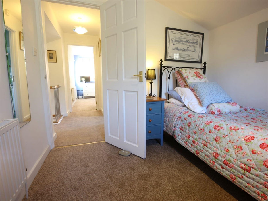 Foxes Reach One of two spacious single rooms