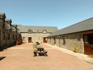 Bryncarnedd Cottages