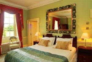 peterstone main house bedroom