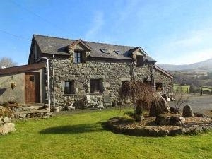 Beudy Penarddwnion Fawr