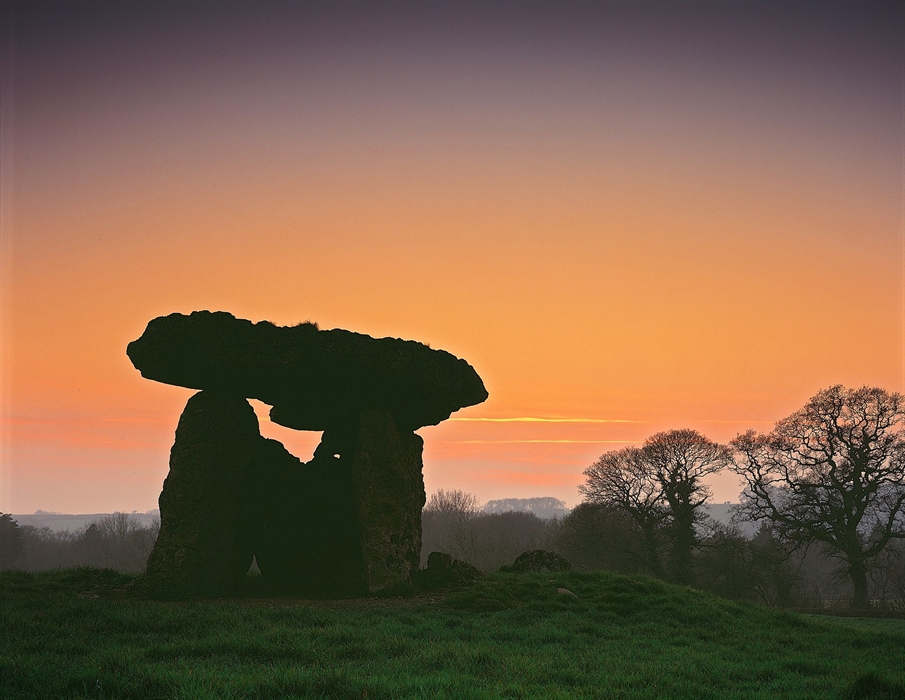 St Lythans chambered tomb