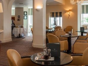 Terrace Lounge and Bar