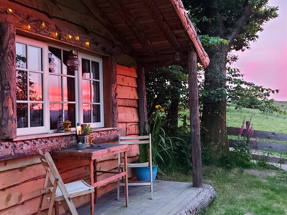 Perfectly situated to view the sunsets and sunrises.