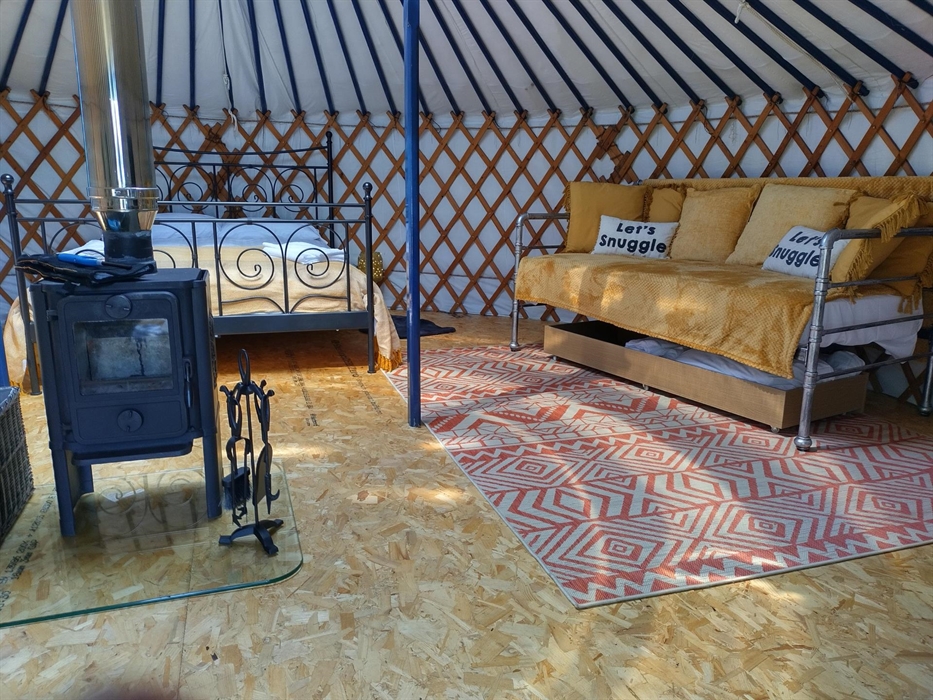 Traditional Mongolian Yurt, with authentic decoration and wood burner. Can sleep up to 5