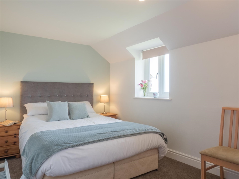 Stable Cottage King bedroom