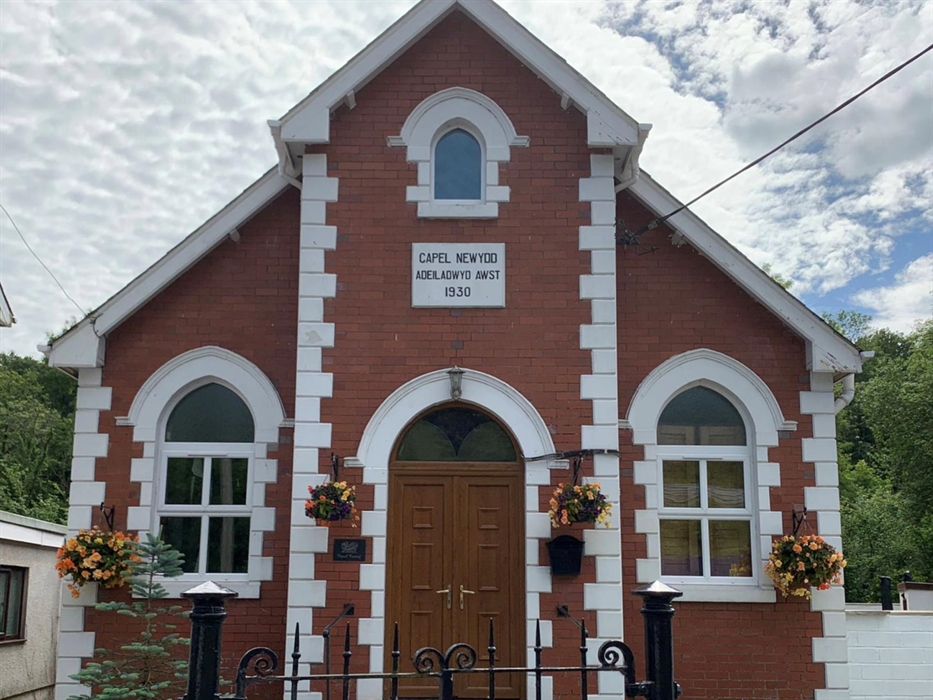 Front Entrance - Spacious Holiday Let #Step Free #Wheelchair Access #Pet Friendly #Brecon Beacons #Families #Enclosed Garden #hwyl #feel the hwyl #Reu