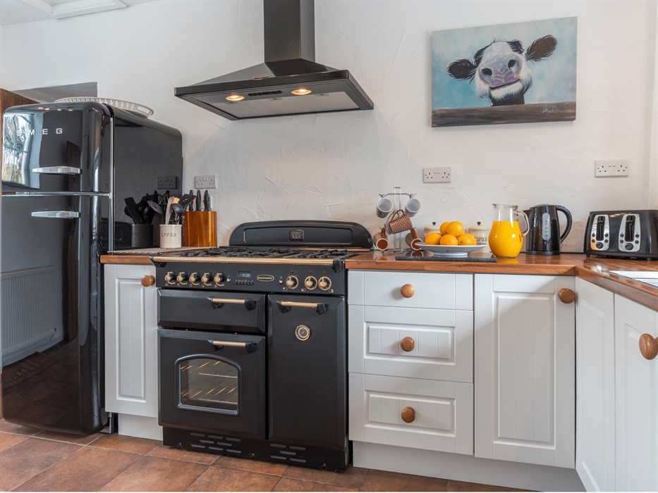 Gors-lwyd Cottage Kitchen