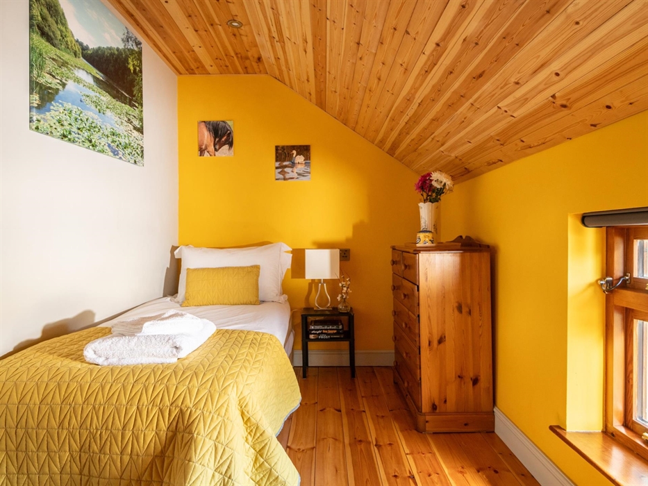 Bedroom 3 with Single/Twin/King Beds