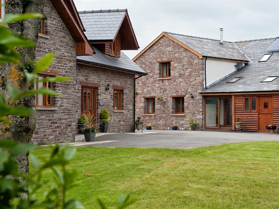 Crai Valley Eco Lodges