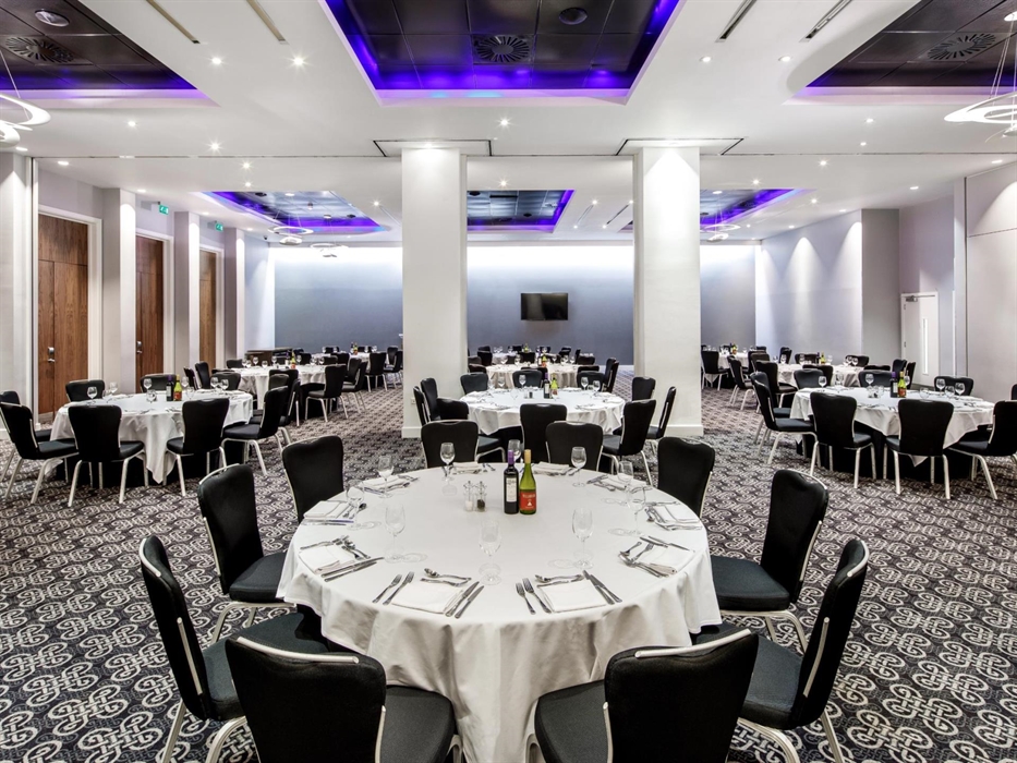 Prom, Graduation, Corporate awards dinner, Christmas party and everything in between!