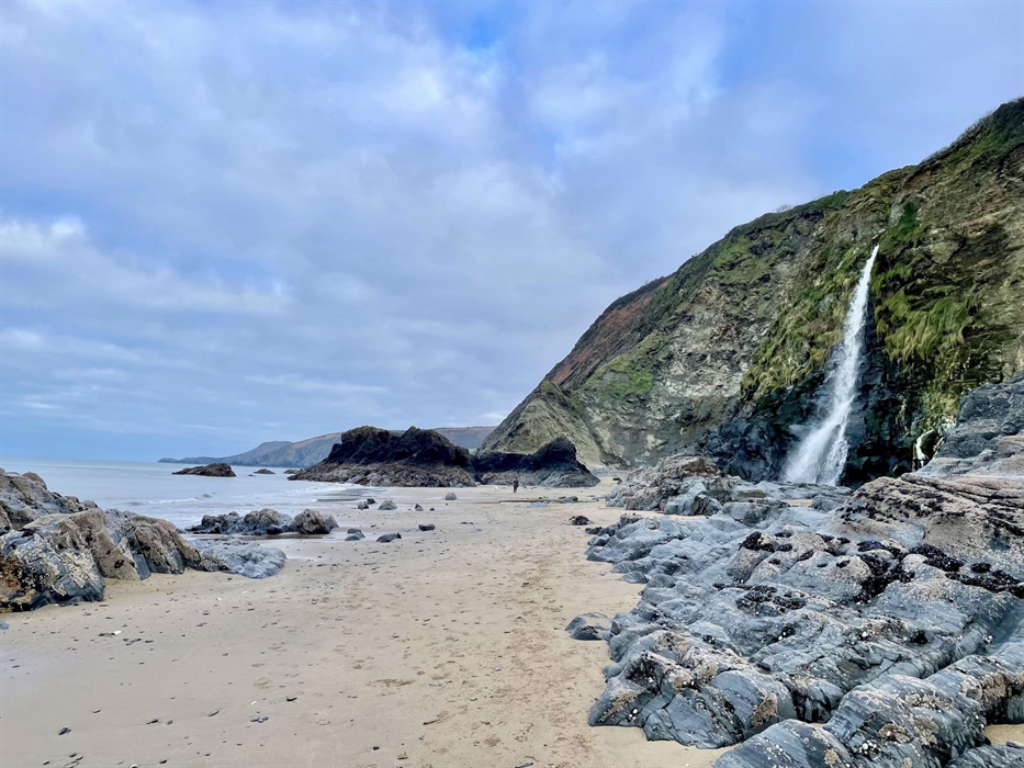Tresaith beach
