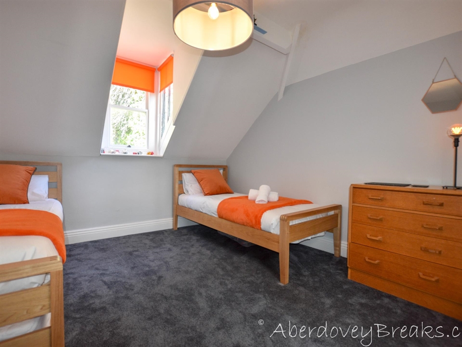 The Exchange - Twin Bedroom