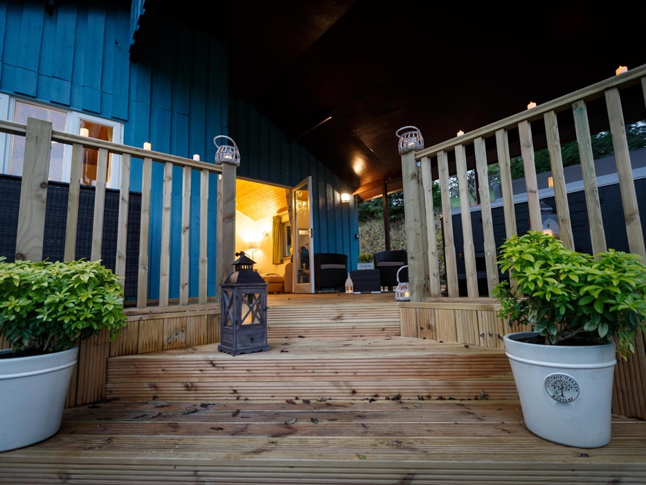 The Lodge - Indoor/Outdoor Living