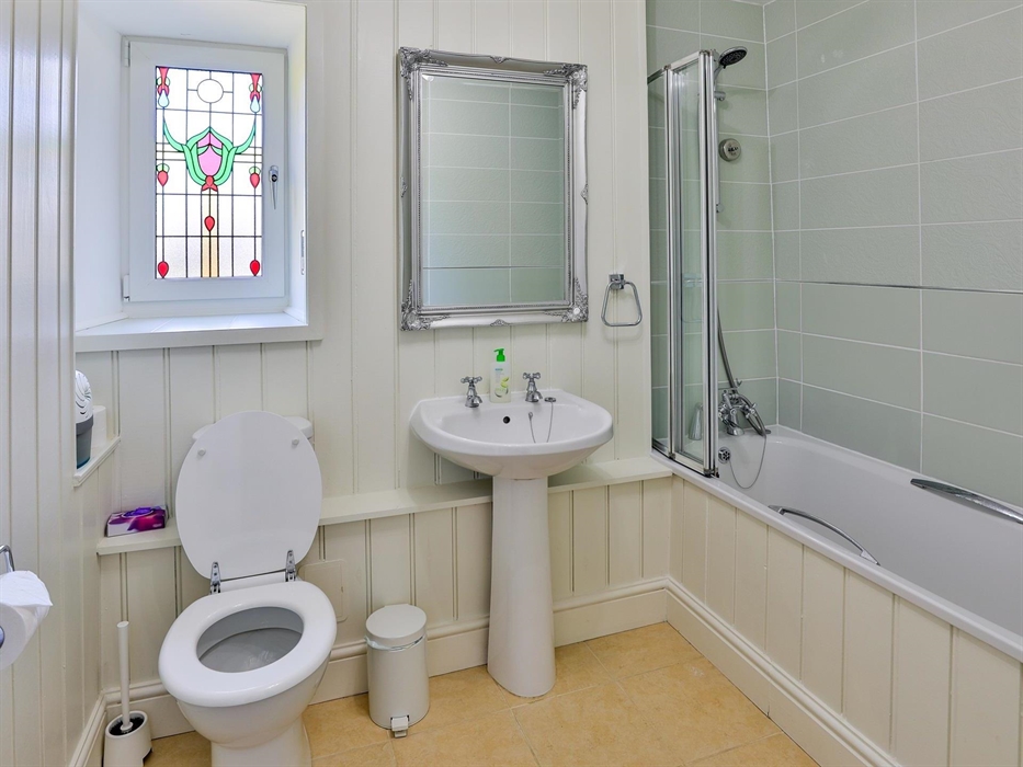 The Old Chapel - Bathroom