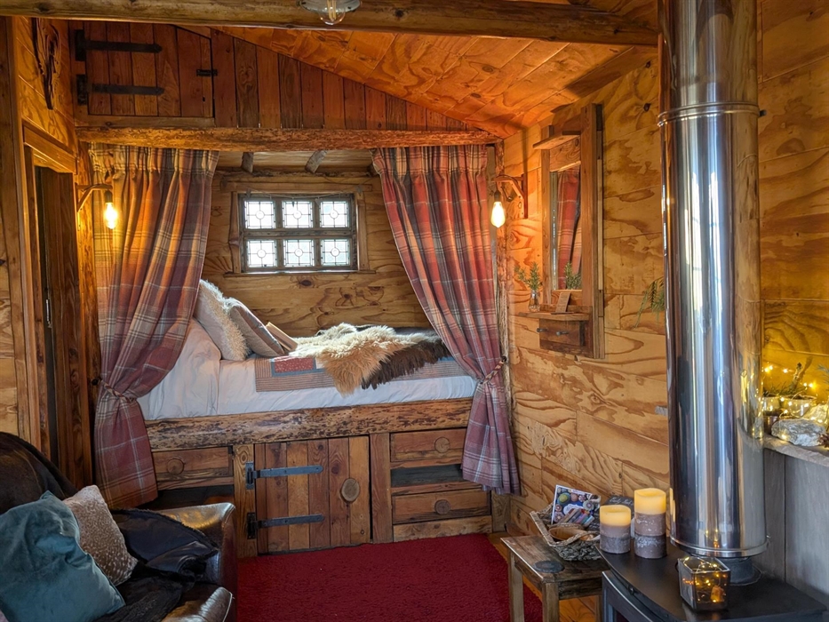 cosy up in our romantic nookbed made for two