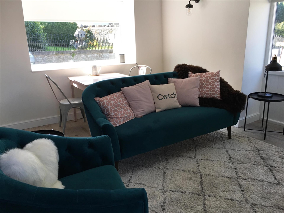 The Cwtch - lounge/dining