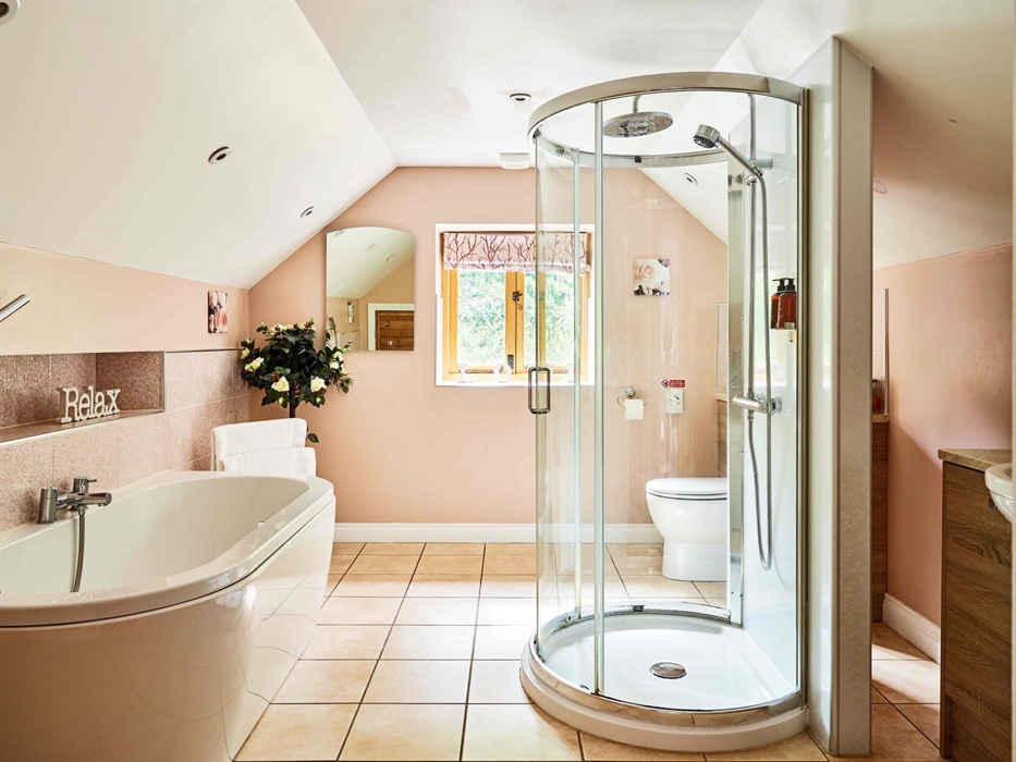 Ensuite Bathroom Sycamore Tree Barn