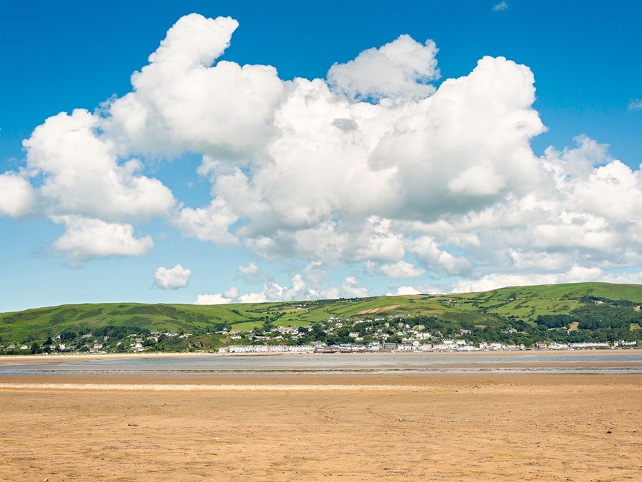 View across the estuary to Aberdyfi