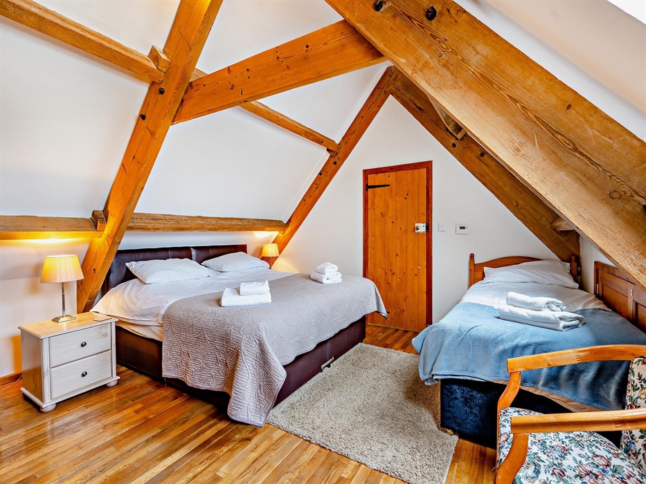 The Dairy, Superking or twin beds on request & single bed