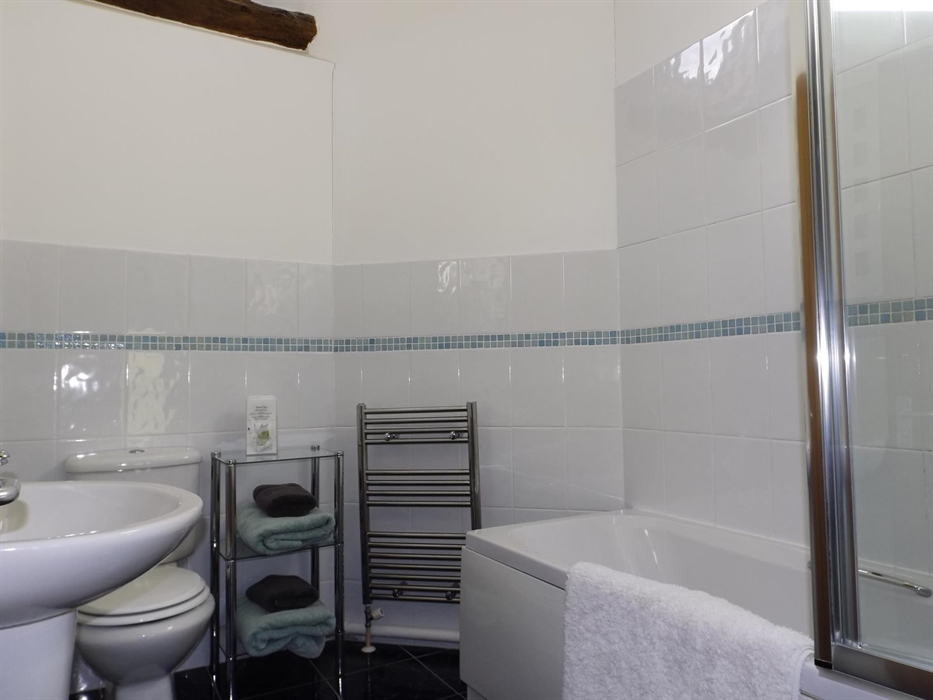 Loft family bedroom en suite