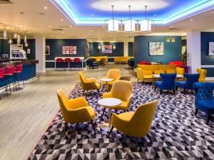 Mercure Bar & Lounge Area