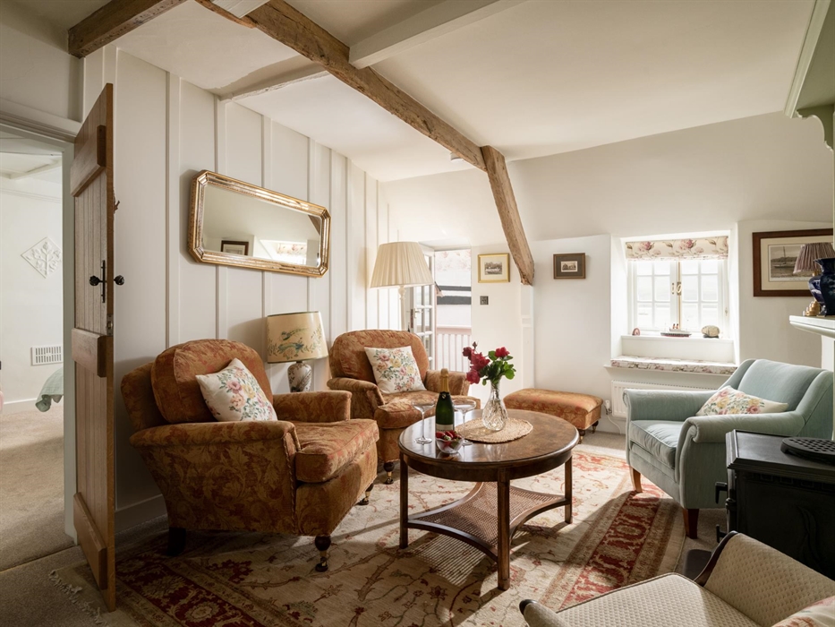Upstairs sitting room and balcony
