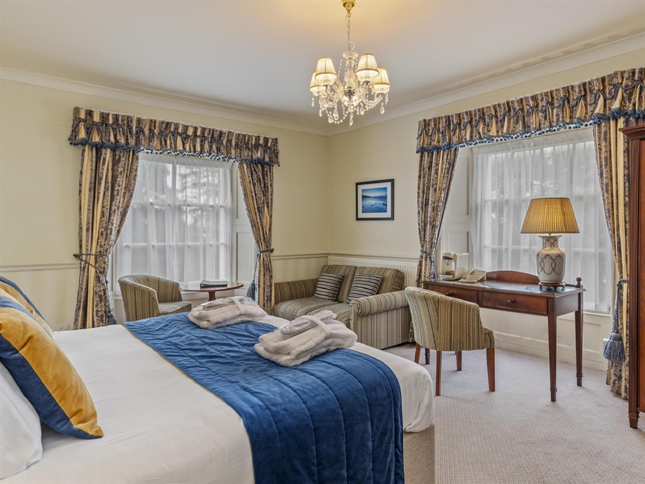 Lamphey Court Hotel - Bedroom