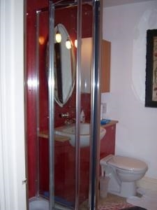 Shower room for double en suite